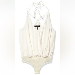 BCBGMAXAZRIA Women's Disco Satin Bodysuit, Gardenia, Sz X-Small